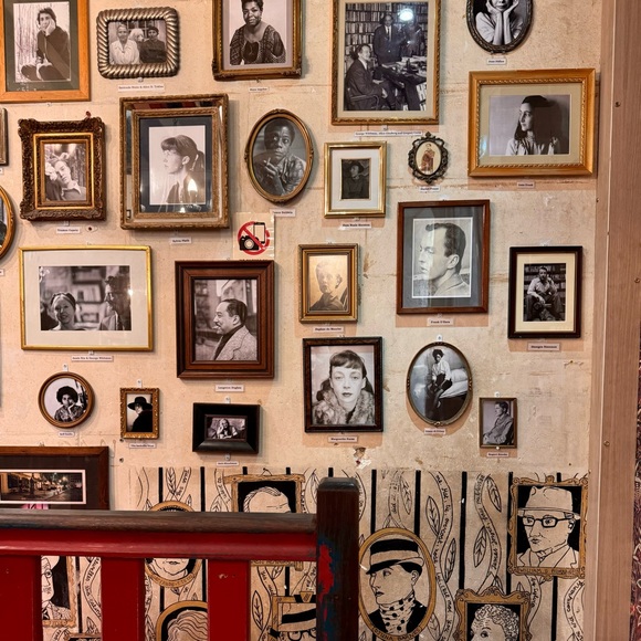 Meet your Posher, Kristen - Picture 1 of 1